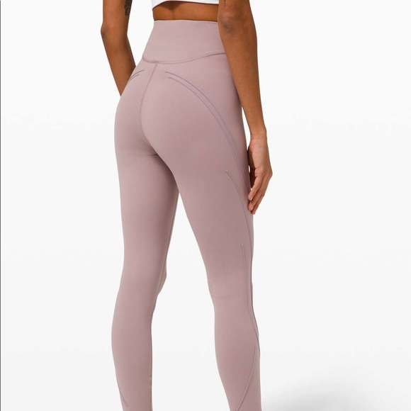 Size 6 Lululemon Get in Line Super High-Rise Tight 23” in Lavender Purple - Picture 2 of 3